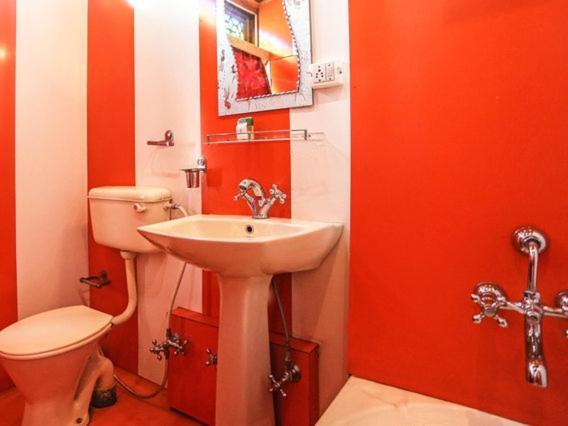 New Lakes Crown Group Of Houseboats Srīnagar Habitación foto