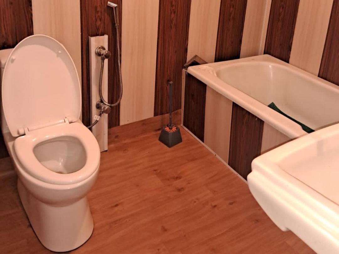 New Lakes Crown Group Of Houseboats Srīnagar Habitación foto